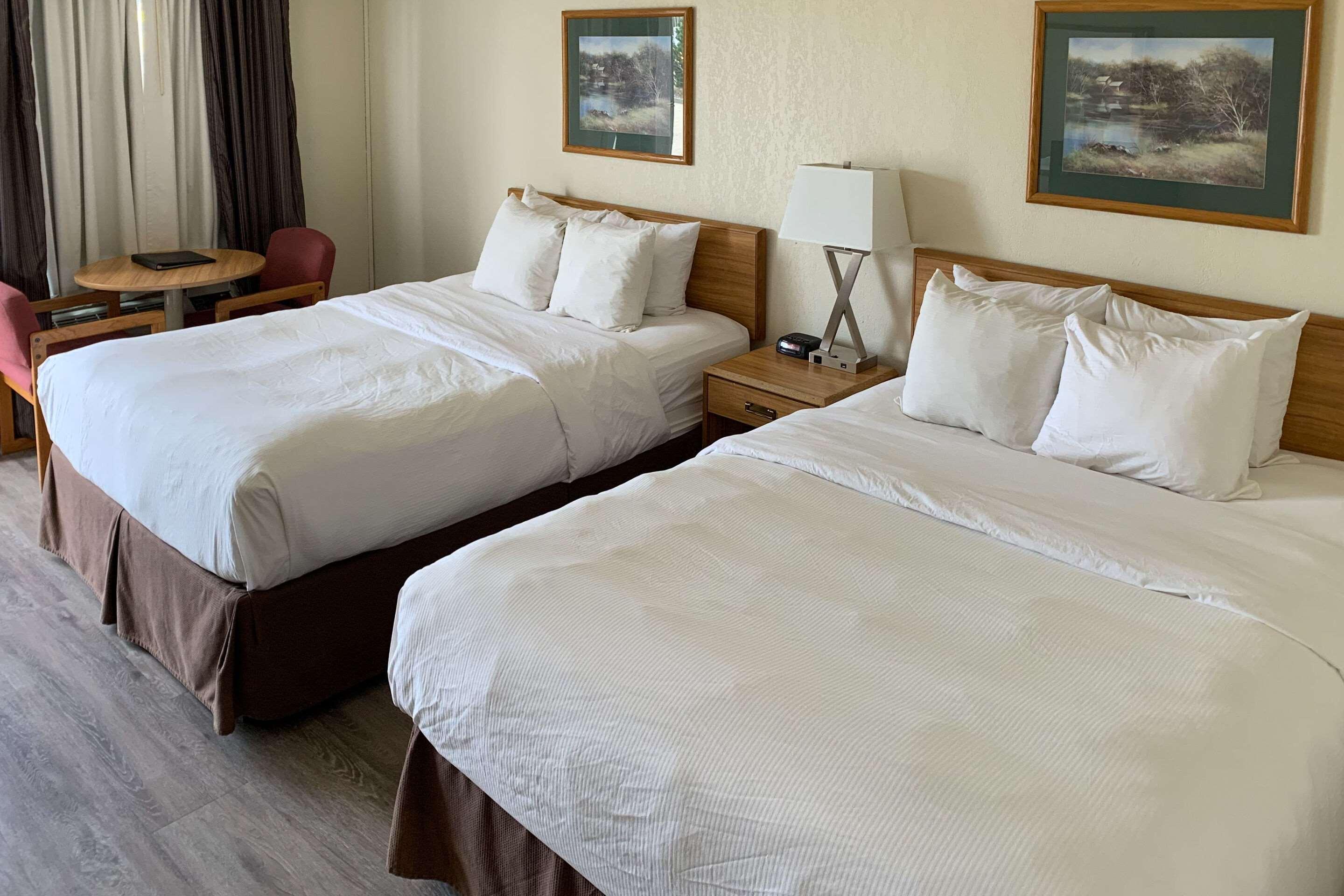 Windsor Mill Rodeway Inn מראה חיצוני תמונה