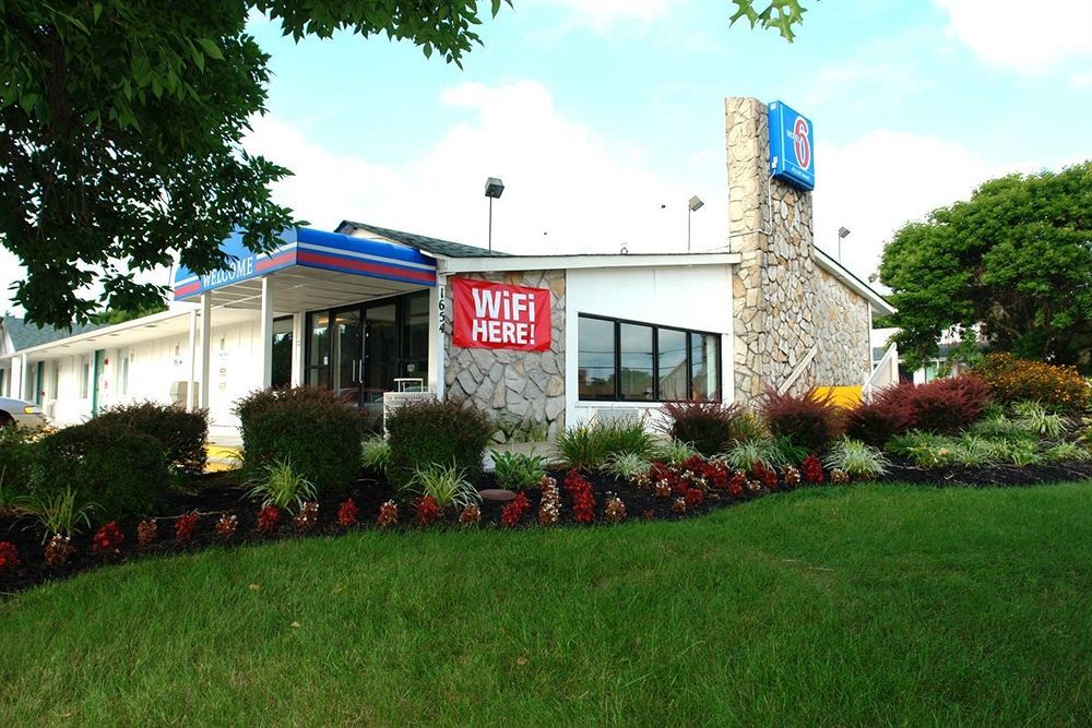 Windsor Mill Rodeway Inn מראה חיצוני תמונה
